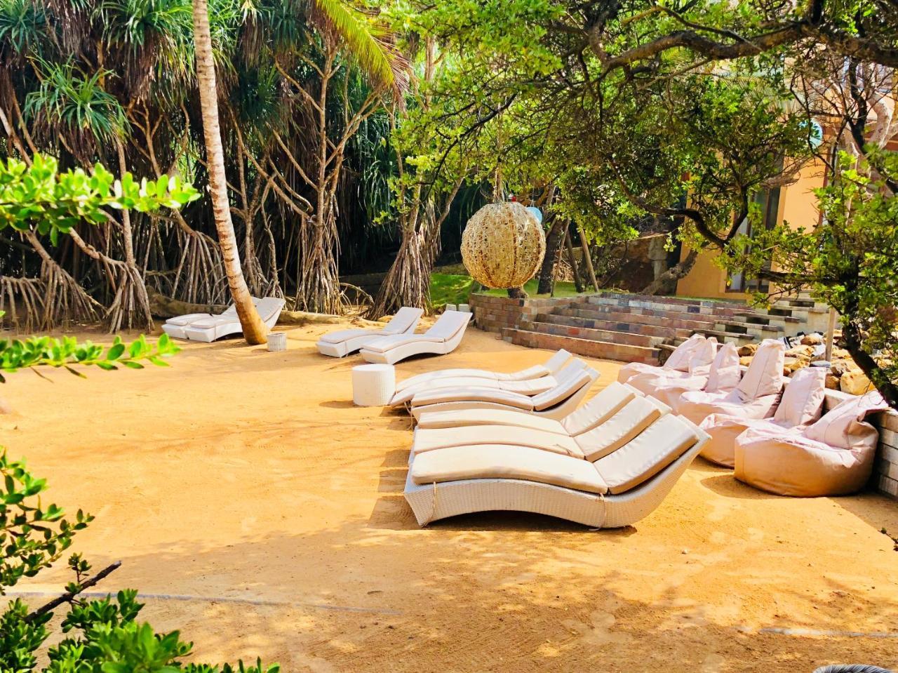 Thaproban Pavilion Resort And Spa Унаватуна Экстерьер фото